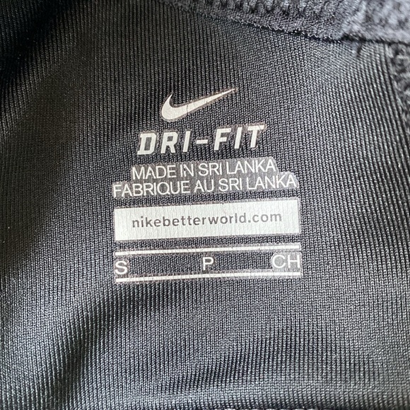 NIKE - Picture 5 of 5